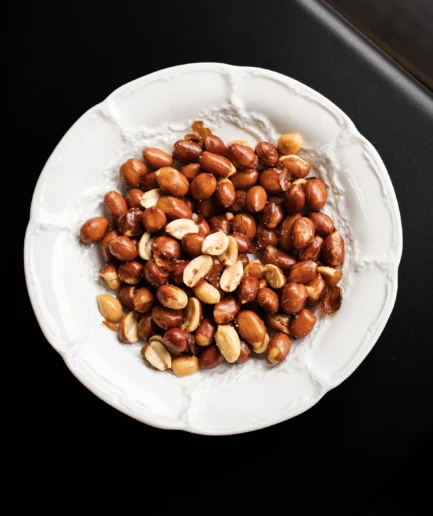 Zauzene pražené arašídy HOSTINÁŘ